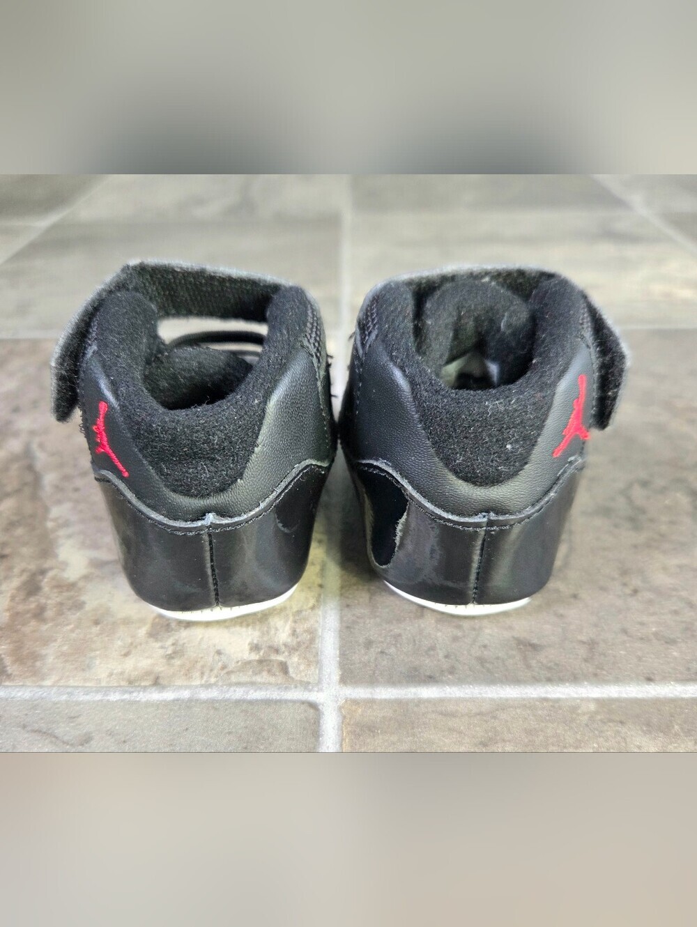AIR JORDAN 11 RETRO "BRED" CRIB BOOTIE SNEAKERS. - Picture 4 of 7